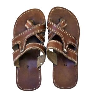 Kwariik leather sandals